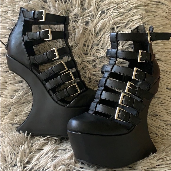 Forever 21 Shoes New Forever21 Bold Black Heelless Wedges Poshmark